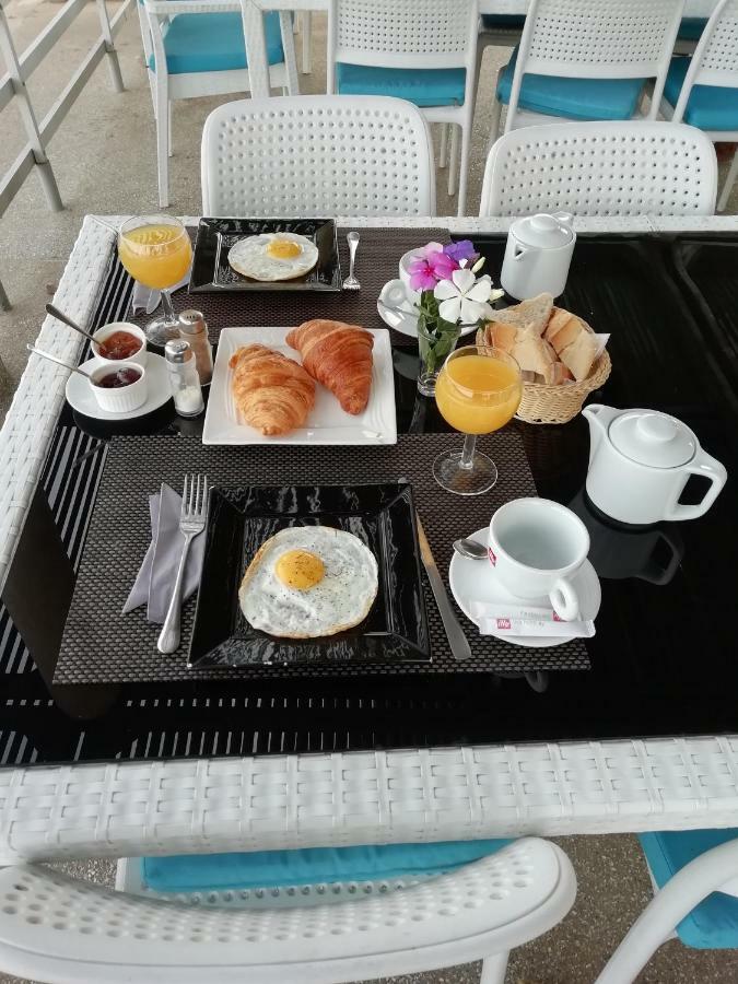 Union Amicale Corse Dakar Hotell Exteriör bild